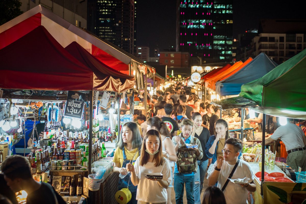 Wisata Kuliner Street Food Bangkok yang Terjangkau